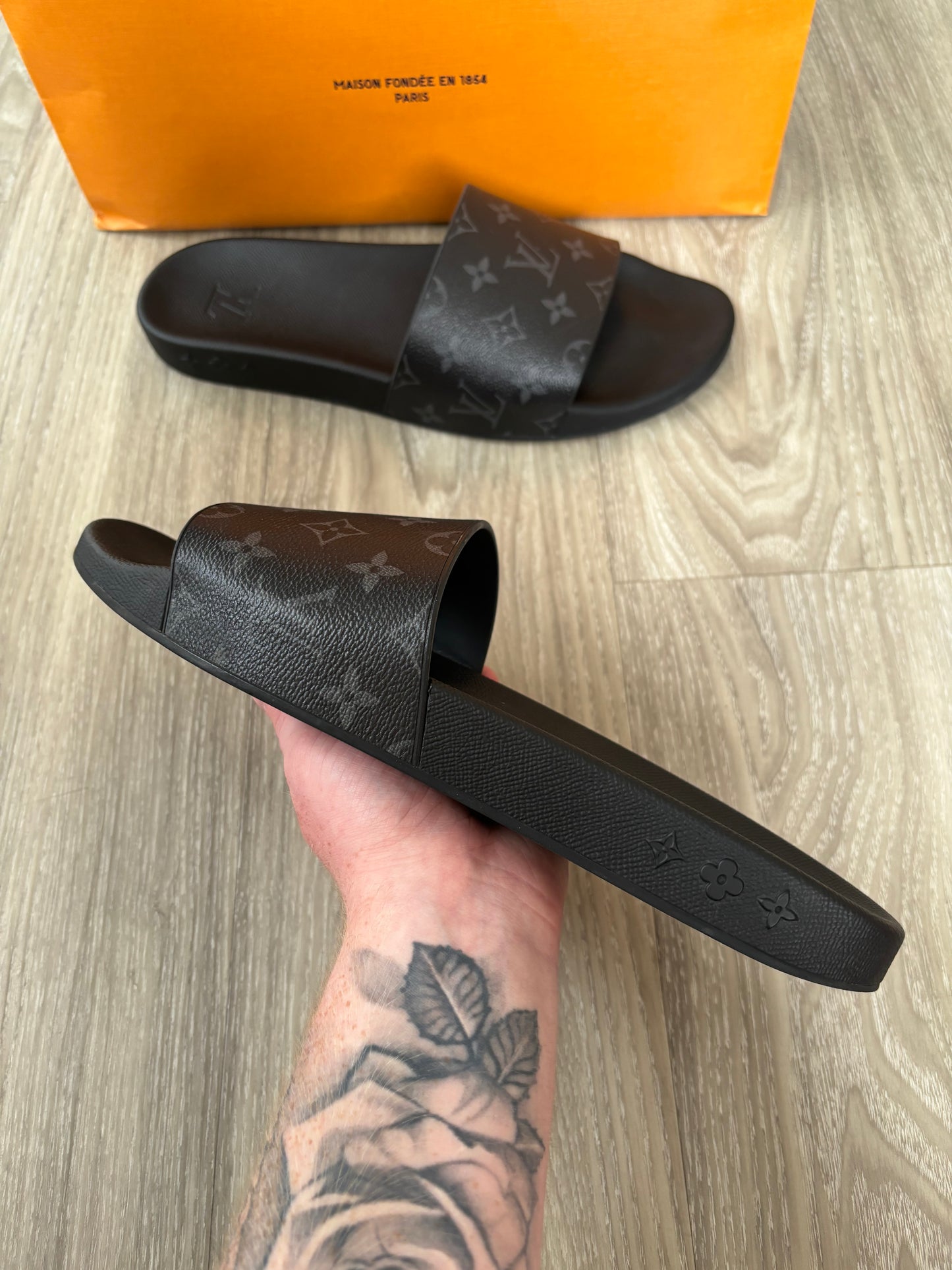 Louis Vuitton Sliders UK 12