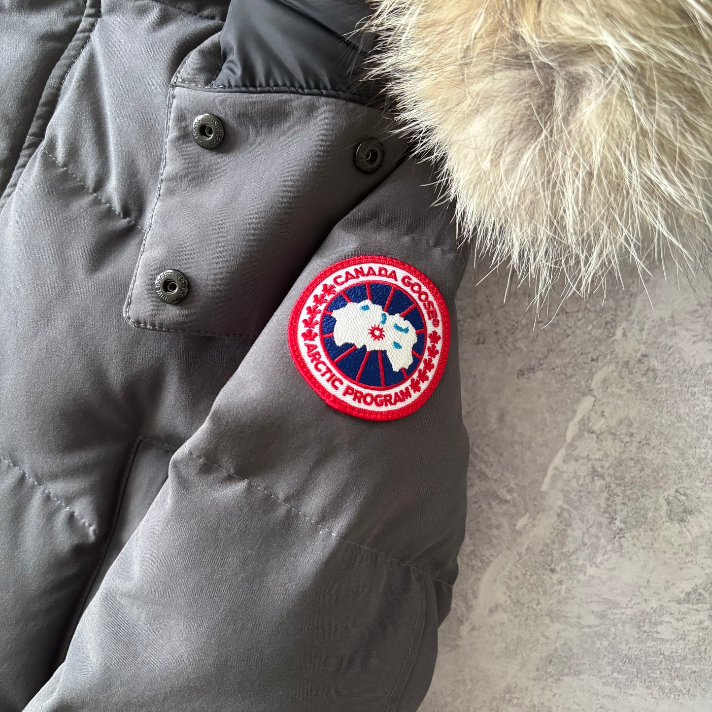 Canada Goose Wyndham Parka Jacket - Small