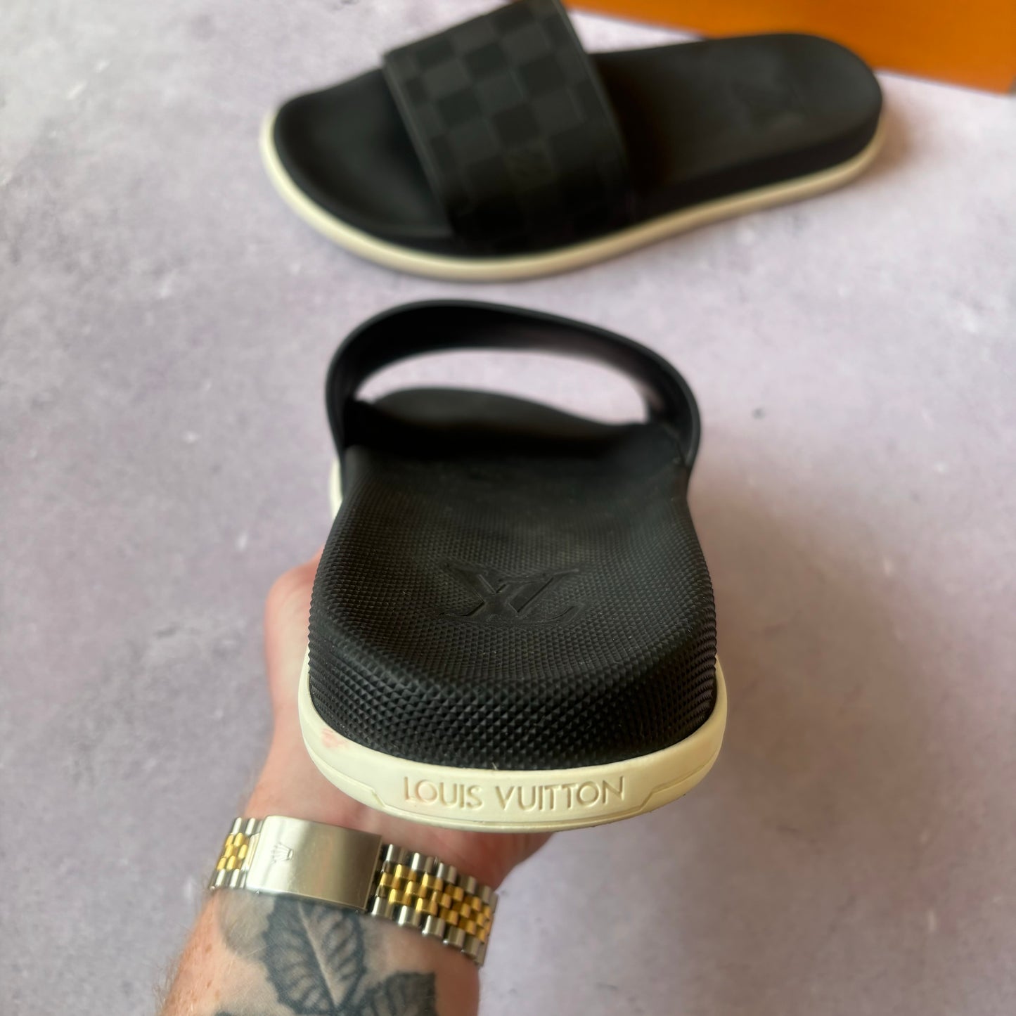 Louis Vuitton Sliders - UK 10