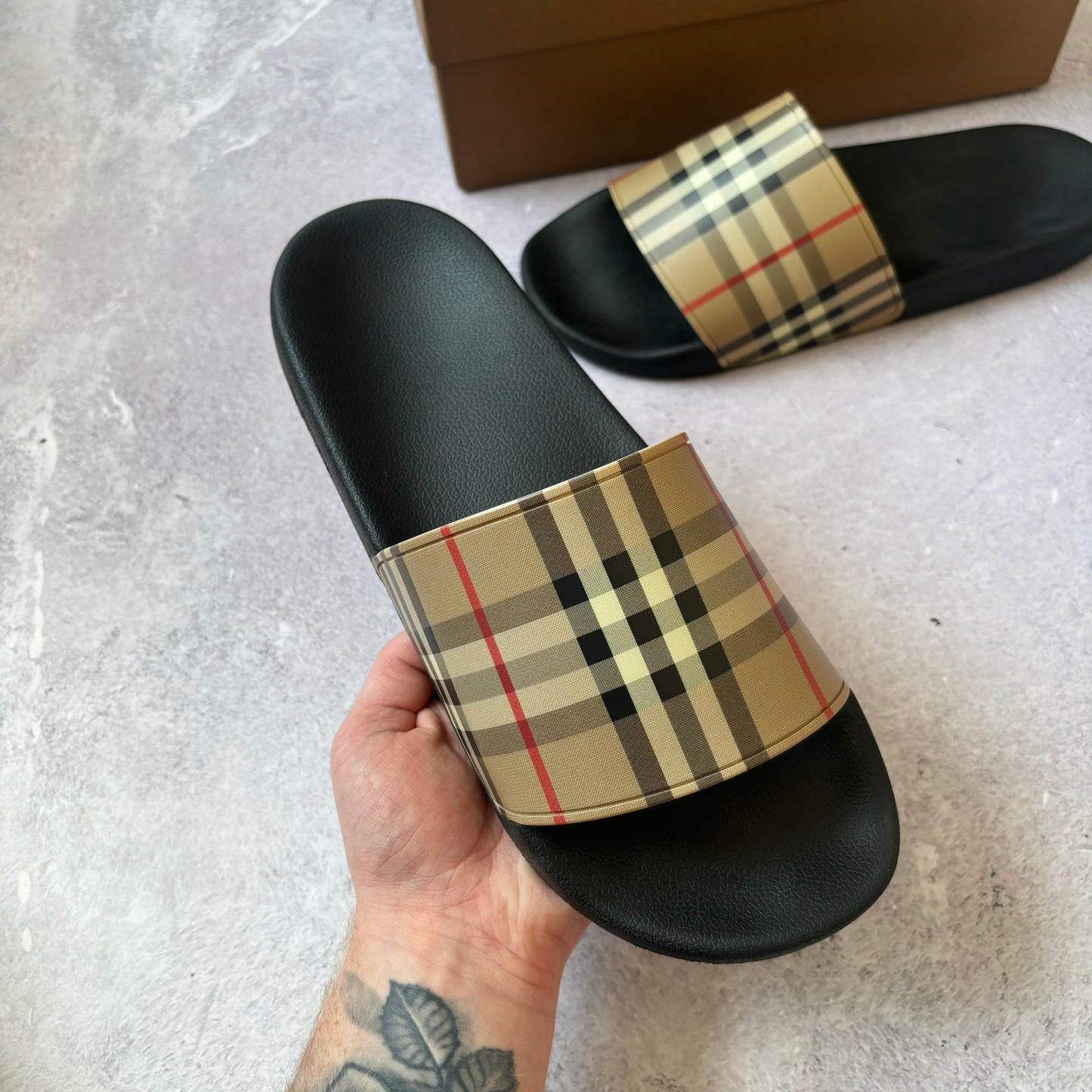 Burberry Sliders - UK 10