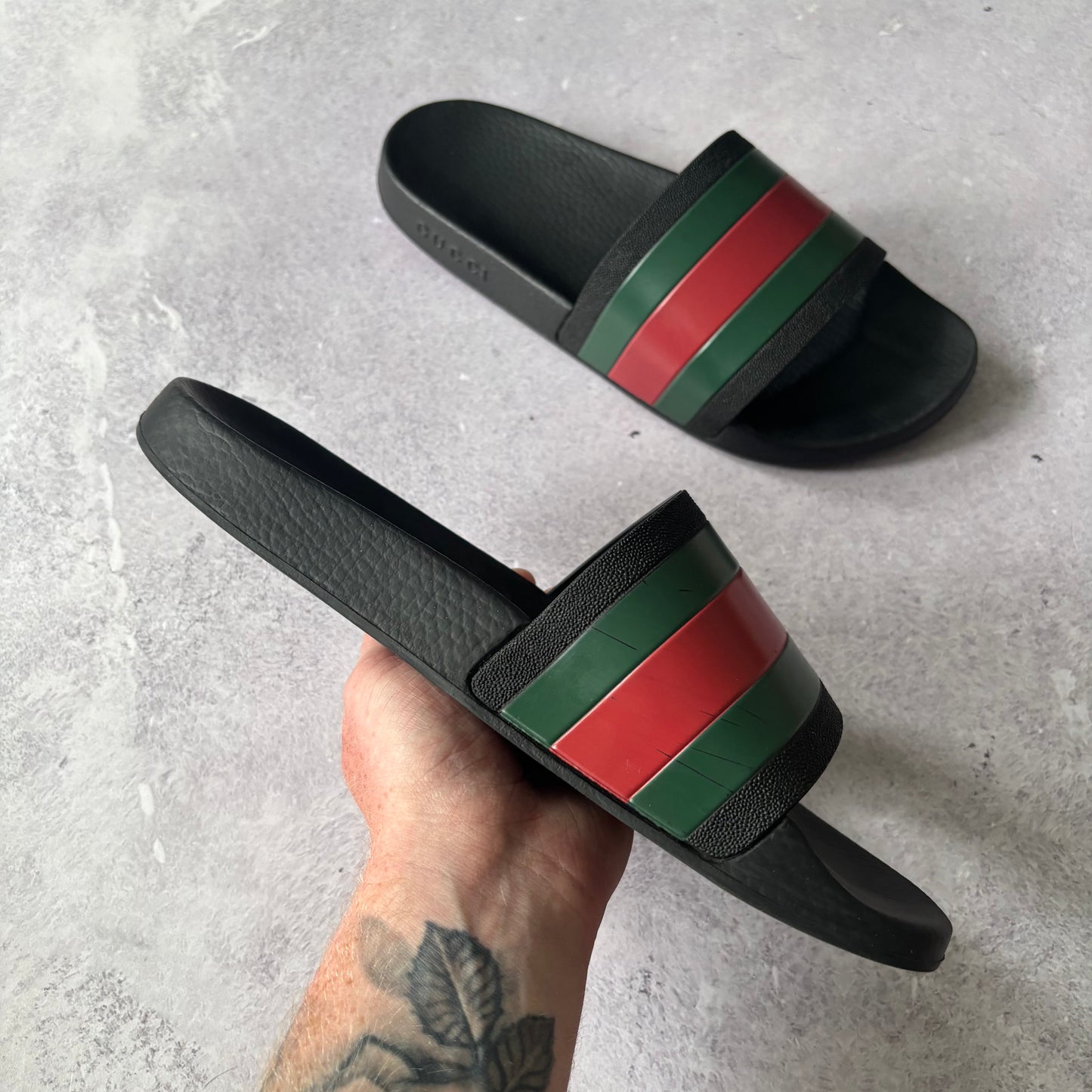 Gucci Pursuit Sliders - UK 9