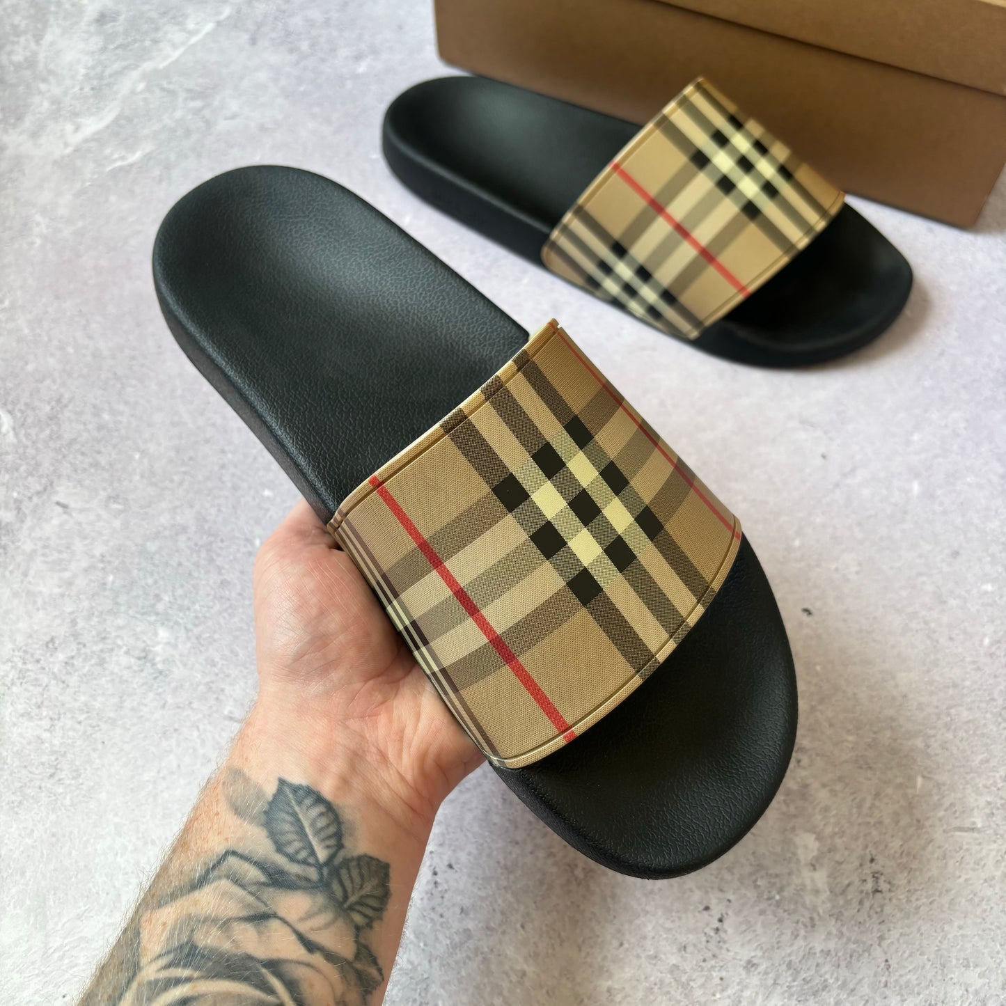 Burberry Sliders - UK 10