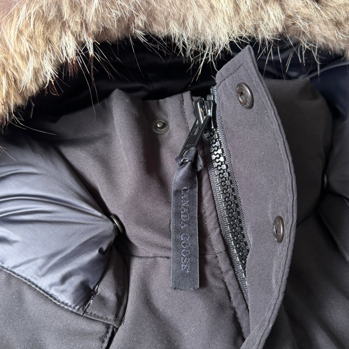 Canada Goose Wyndham Parka Jacket - Large