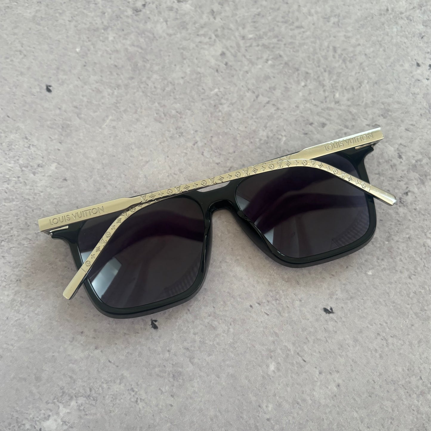 Louis Vuitton Rise Square Sunglasses