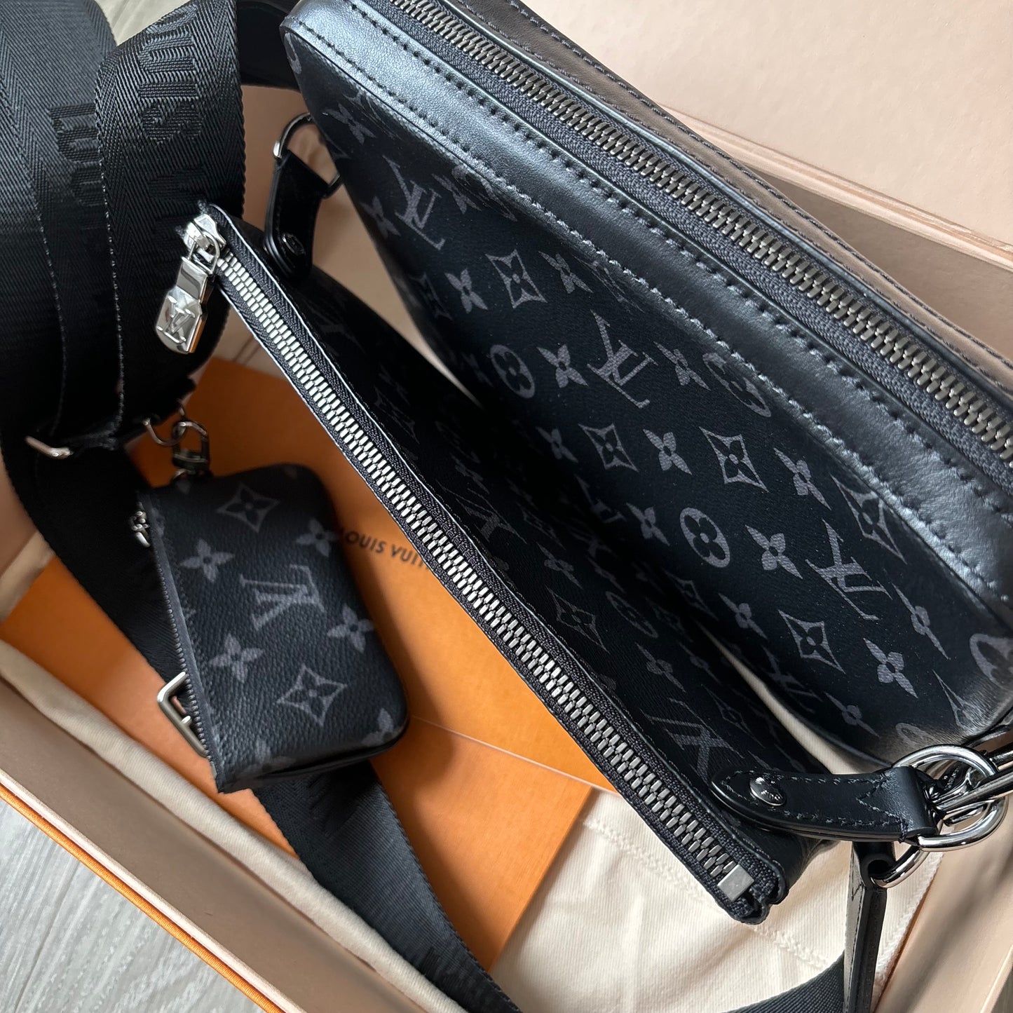 Louis Vuitton Trio Messenger Bag