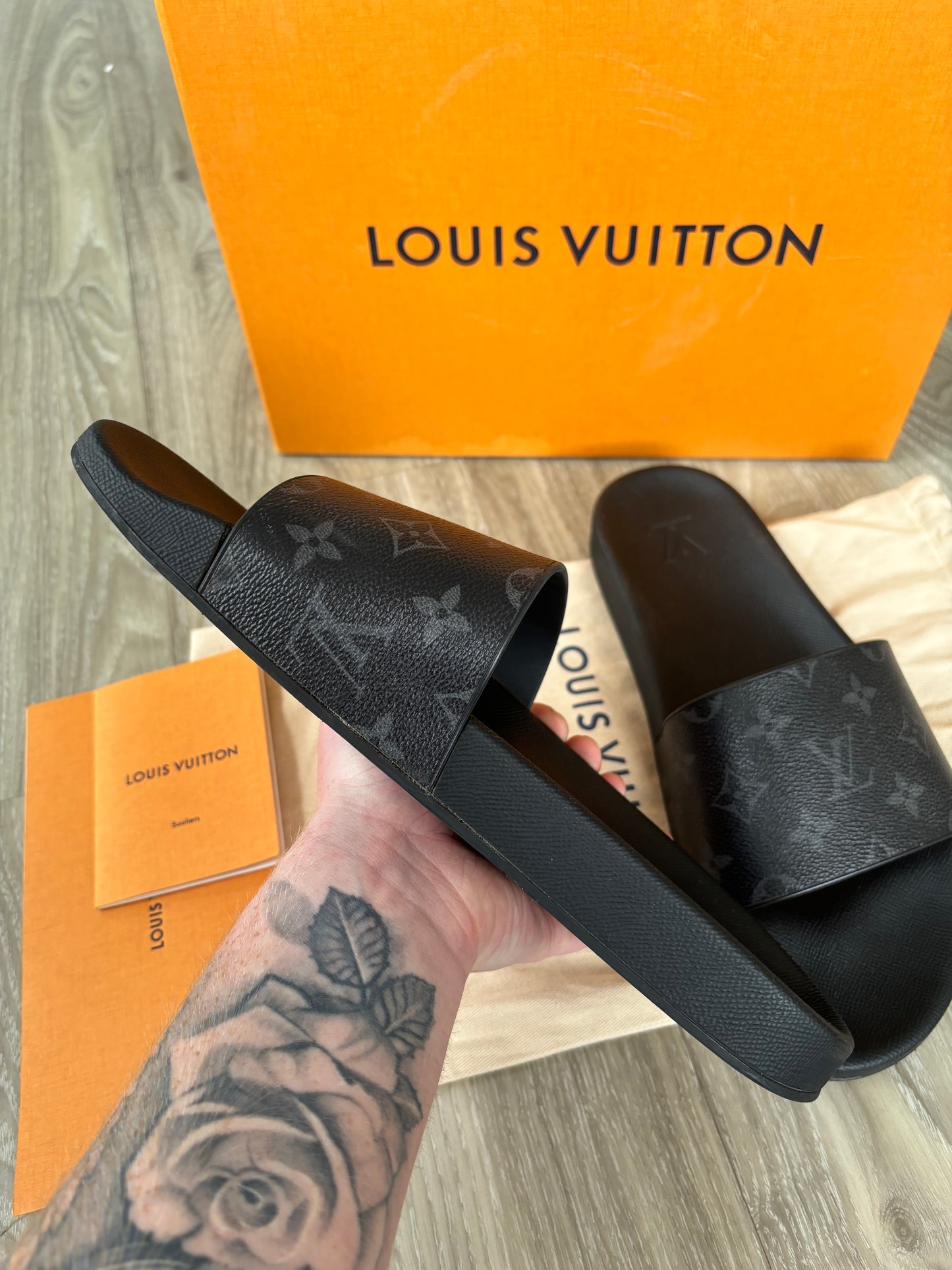 Louis Vuitton Sliders UK 9.5