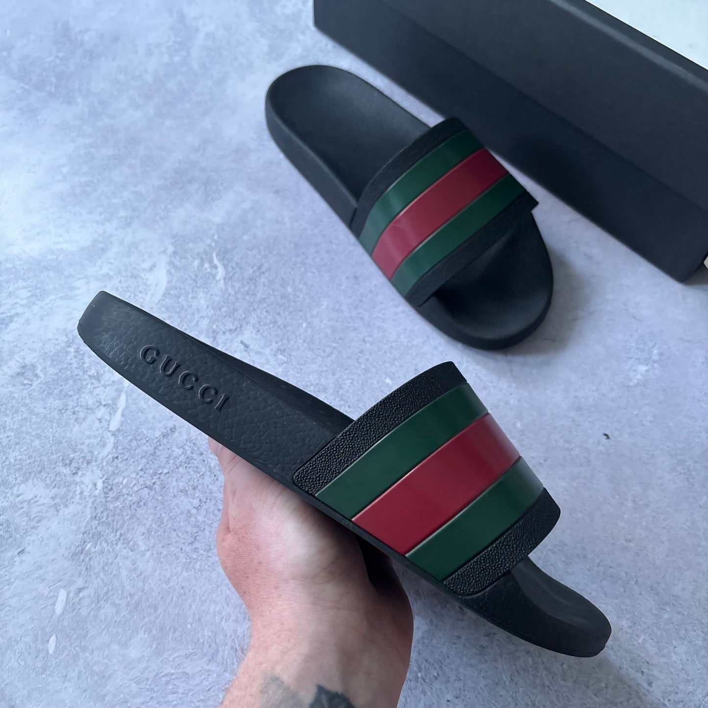 Gucci Pursuit Sliders - UK 8
