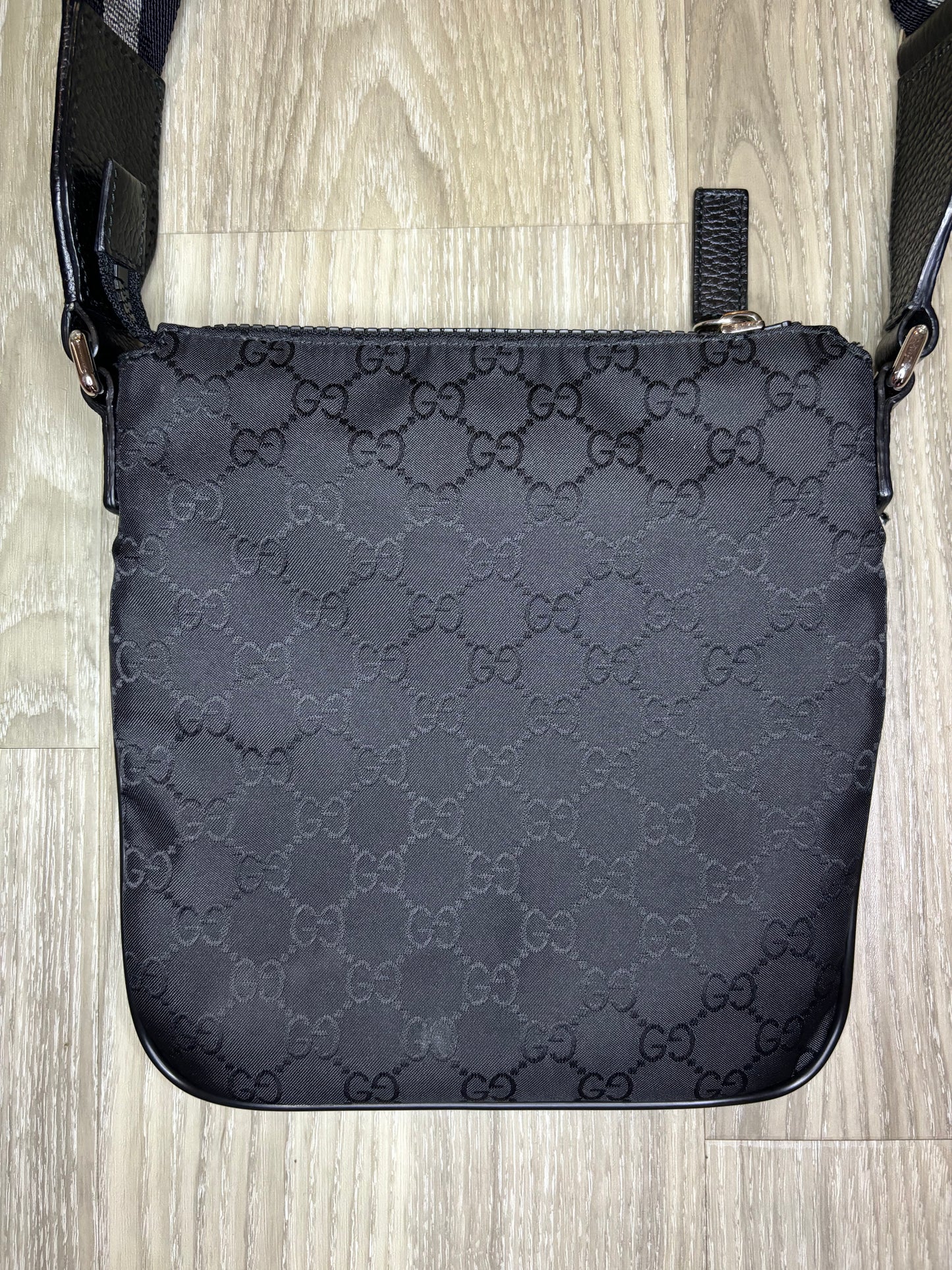 Gucci Messenger Bag (Black)