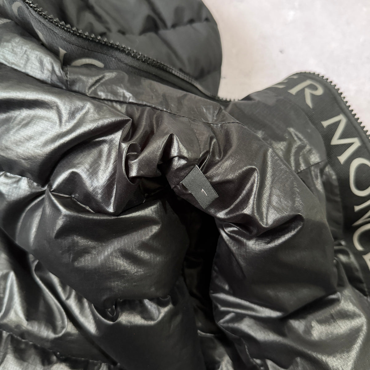Moncler Hadar Puffer Jacket - Size 1