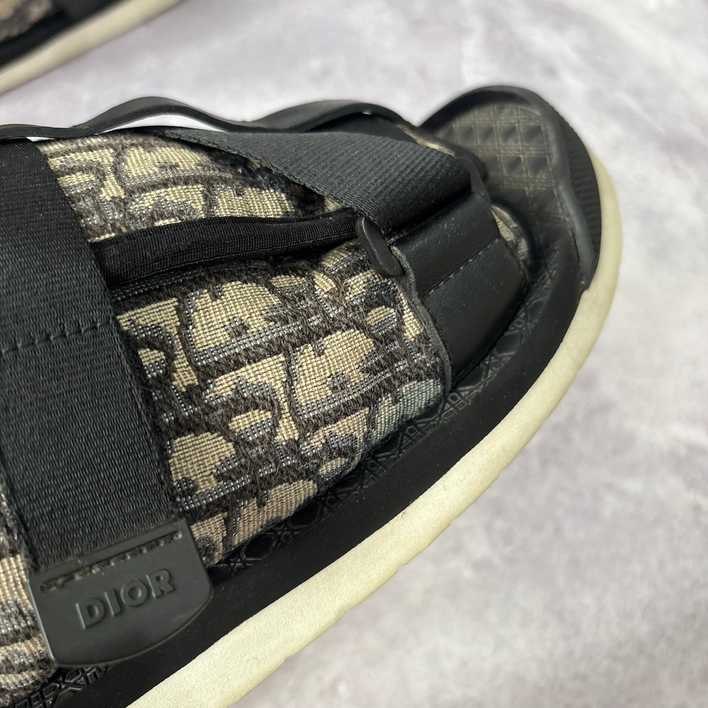 Dior Alpha Sliders - UK 9