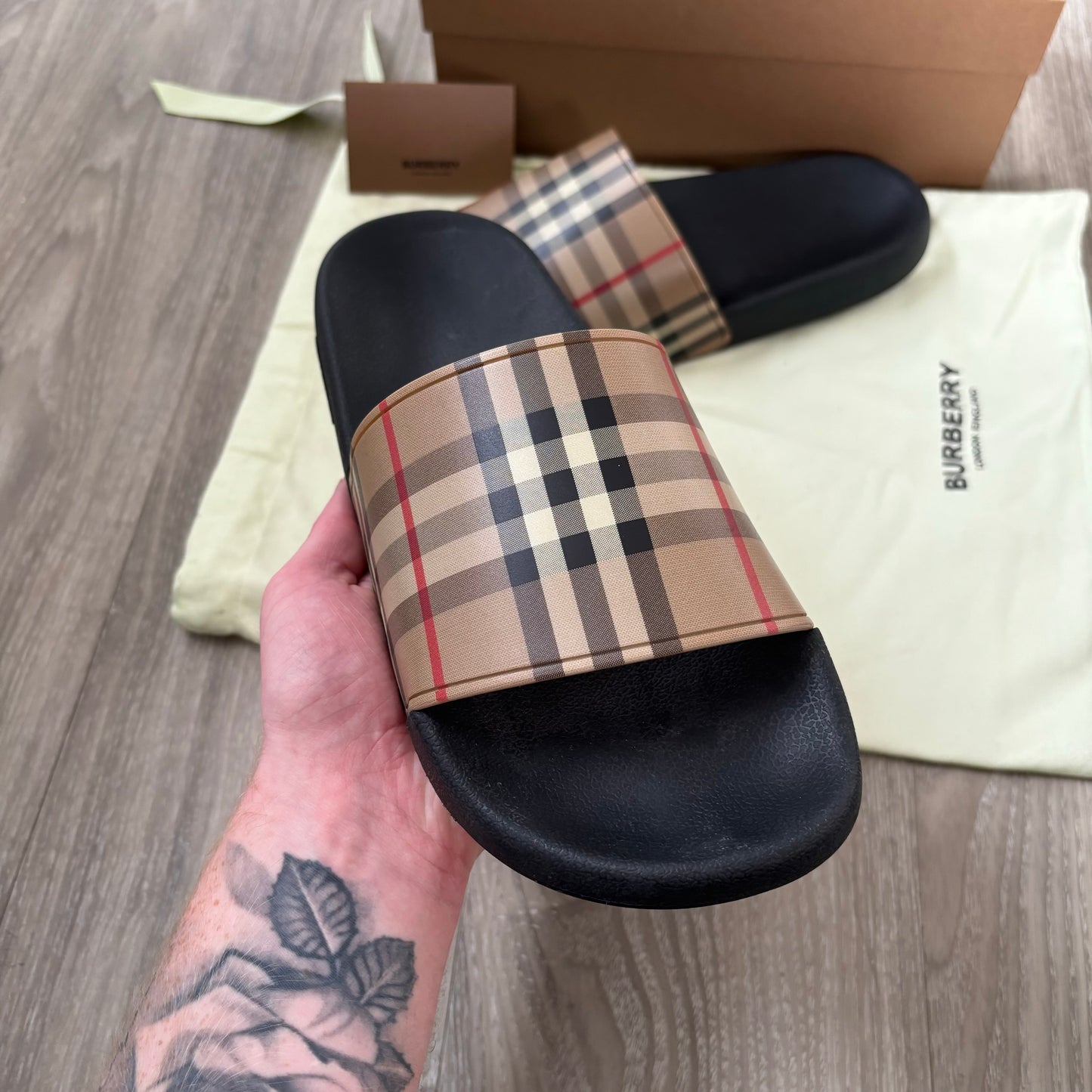 Burberry Sliders UK 8