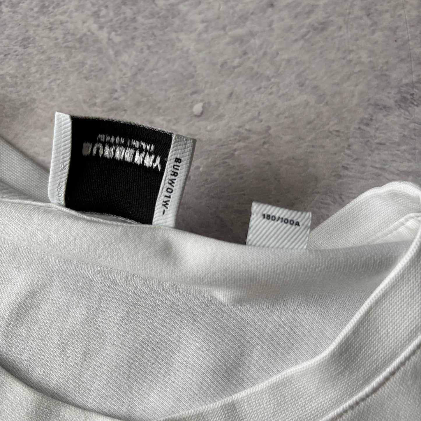Burberry T-Shirt - Large