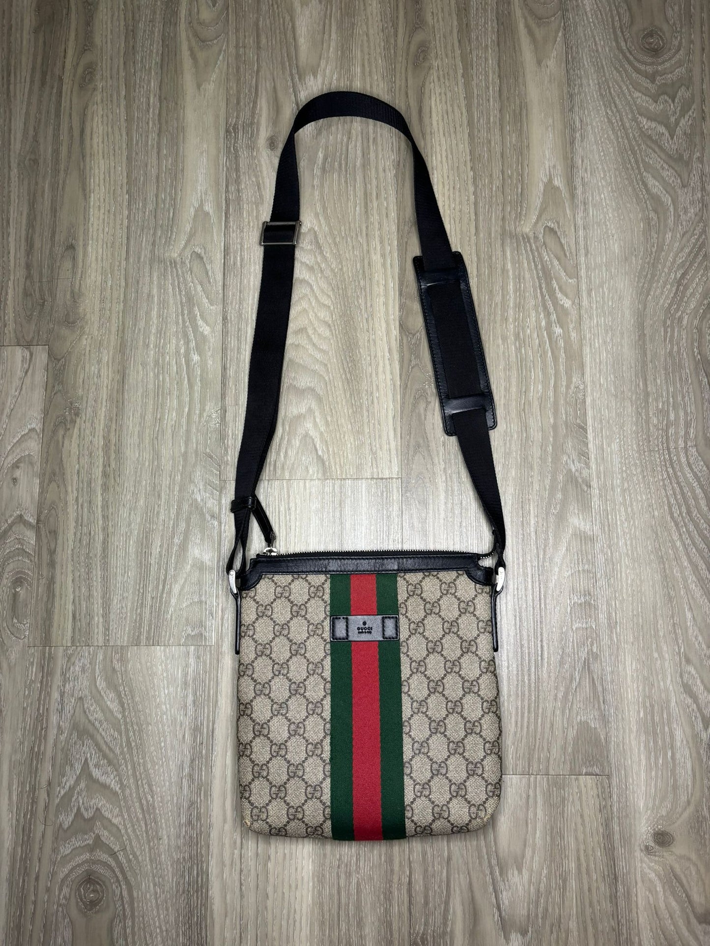 Gucci Messenger Bag (Beige)