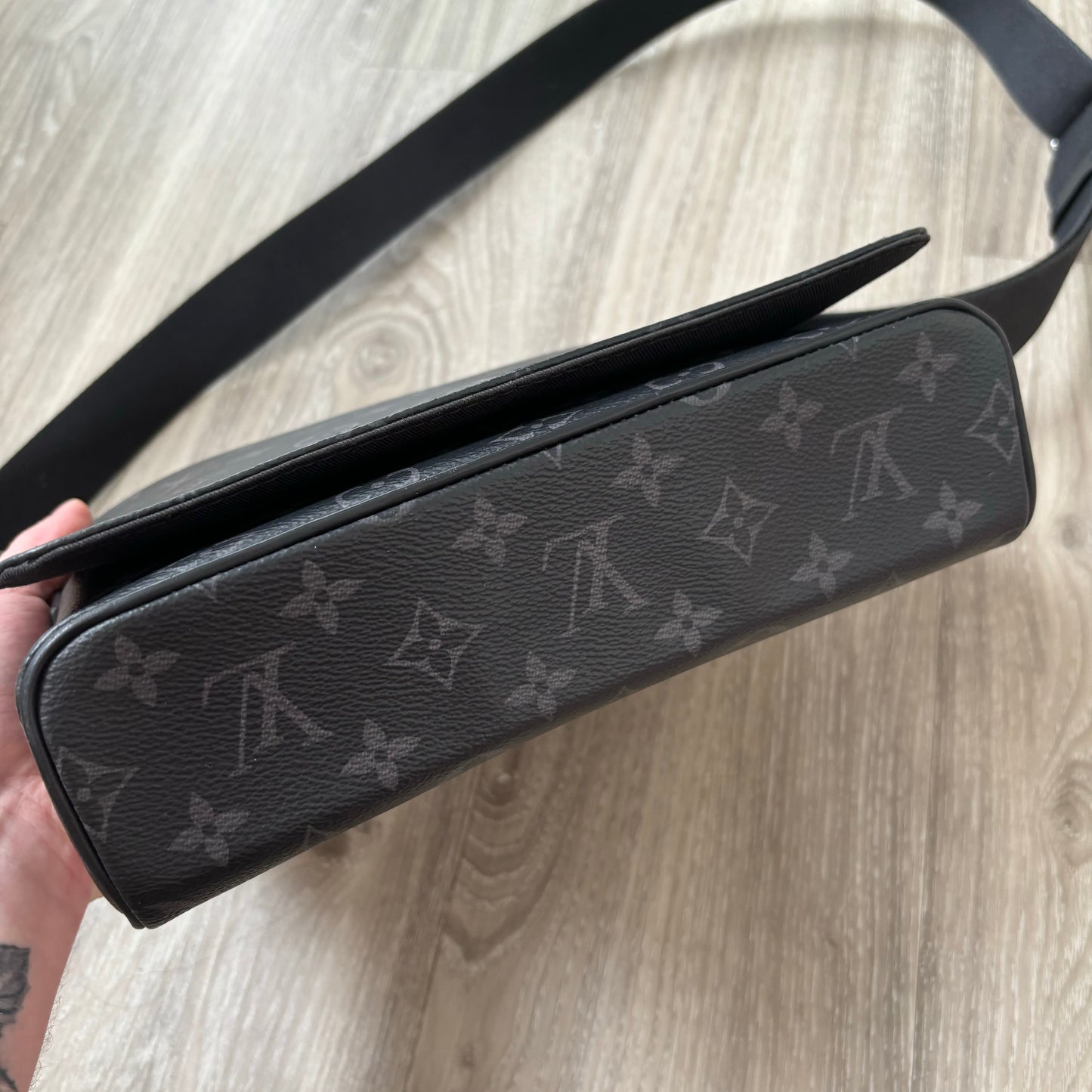 Louis Vuitton Pm Messenger