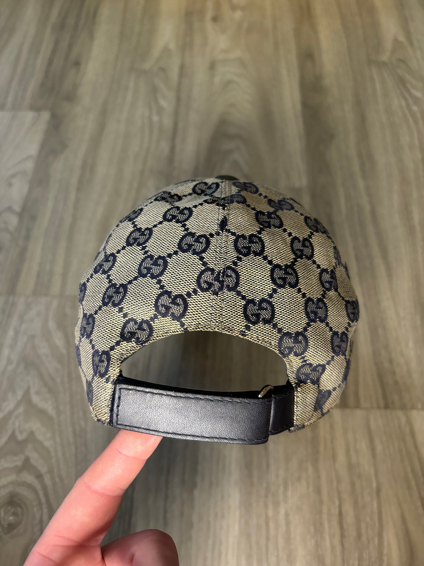 Gucci Cap (Medium)