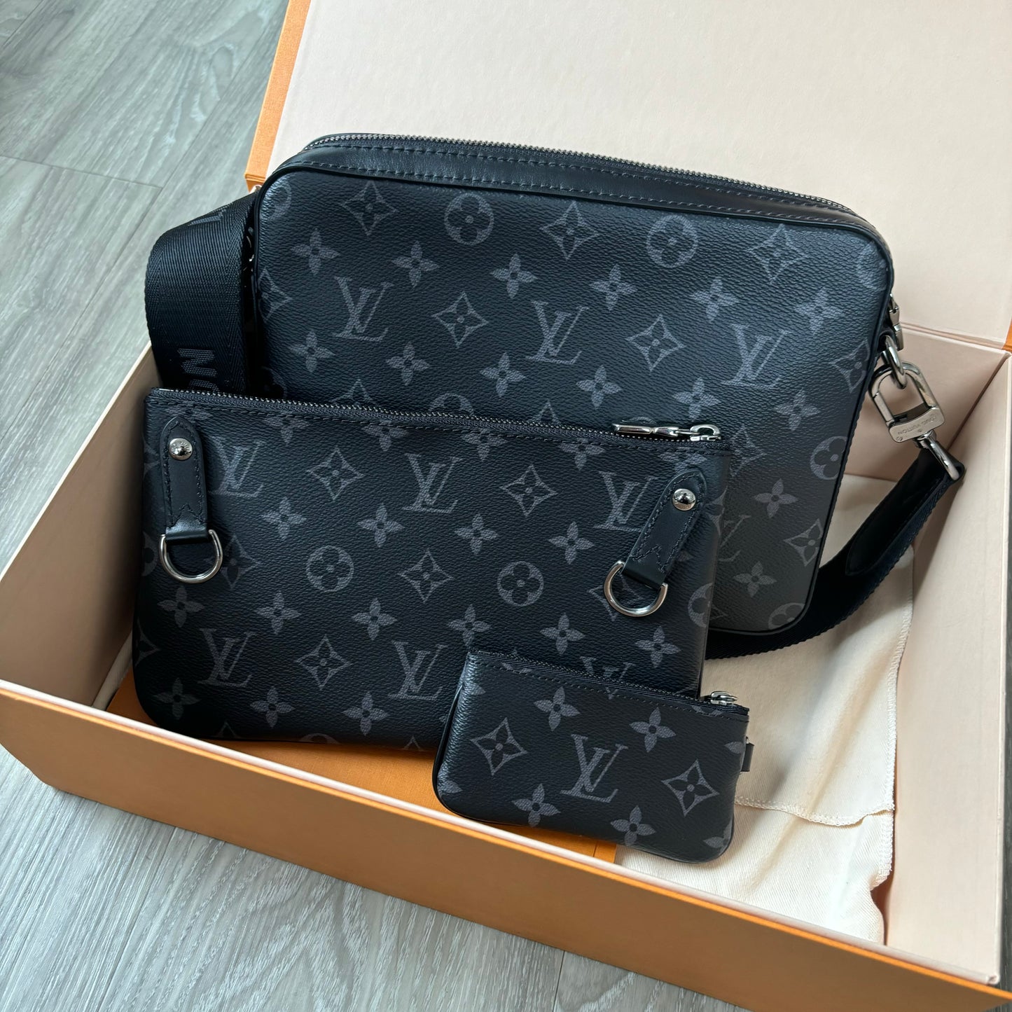 Louis Vuitton Trio Messenger Bag