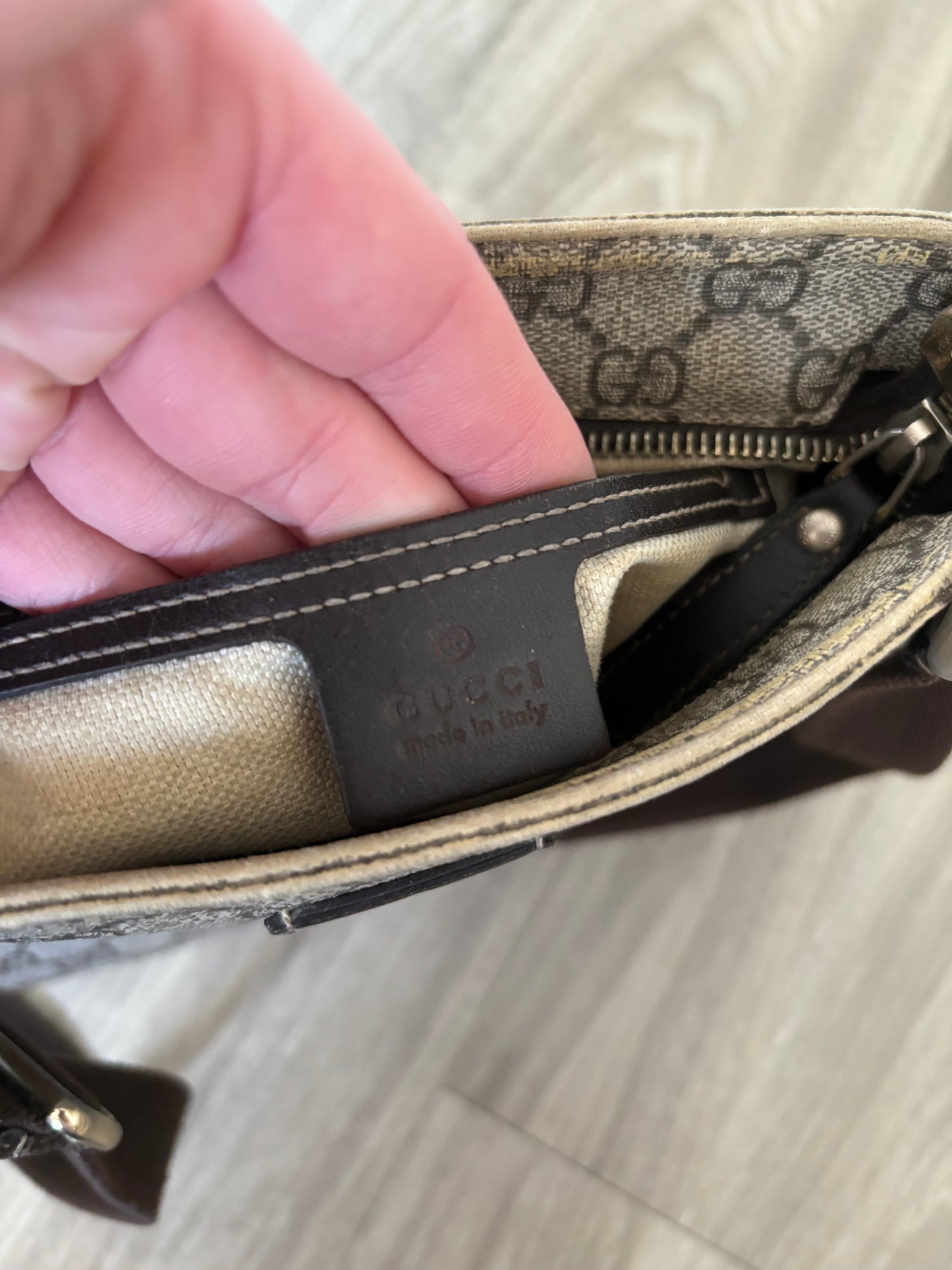 Gucci Messenger Bag (Brown)