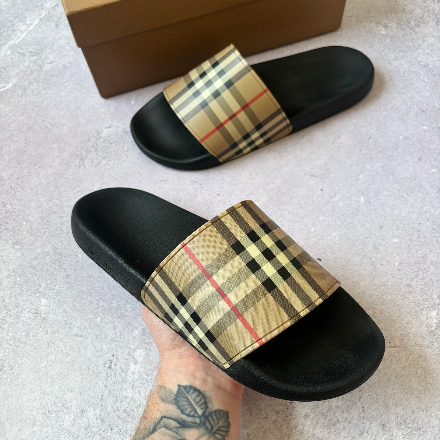Burberry Sliders - UK 10