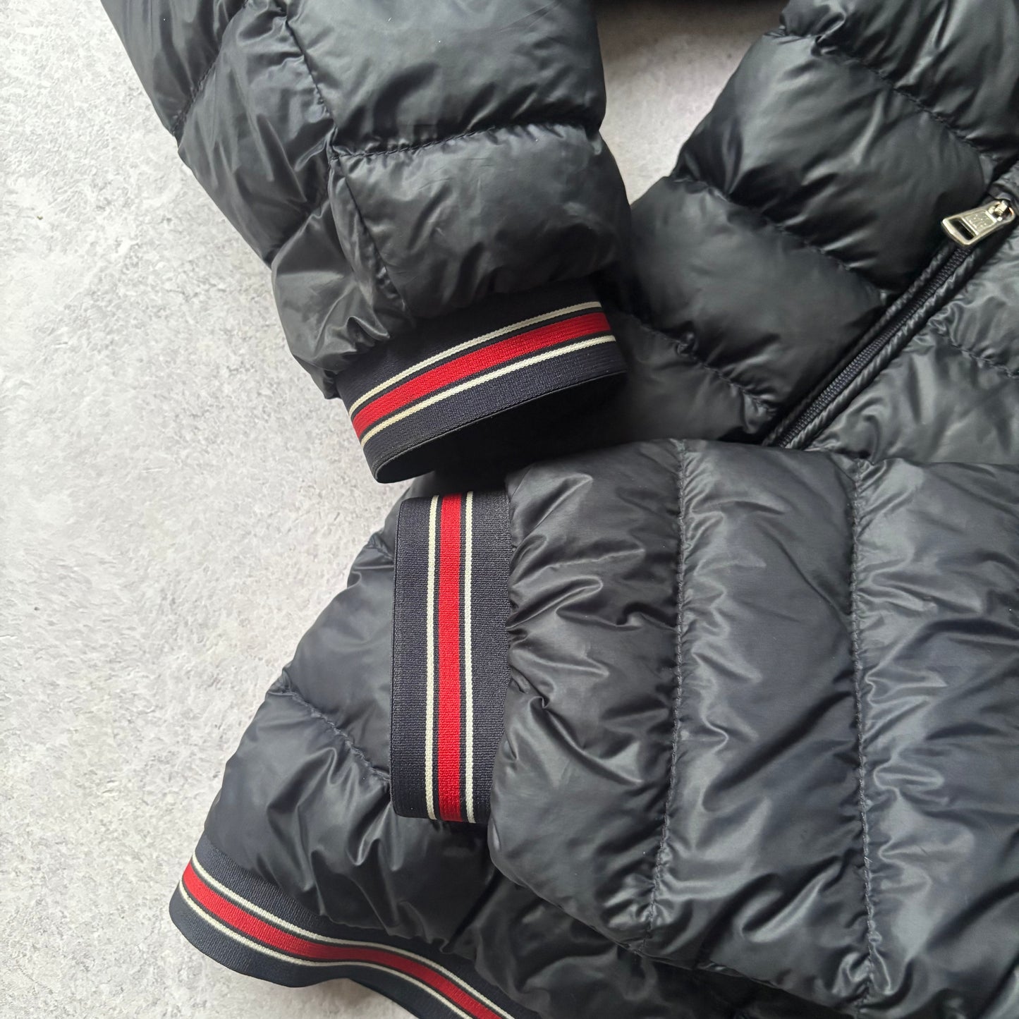 Moncler Elliot Puffer Jacket - Size 3