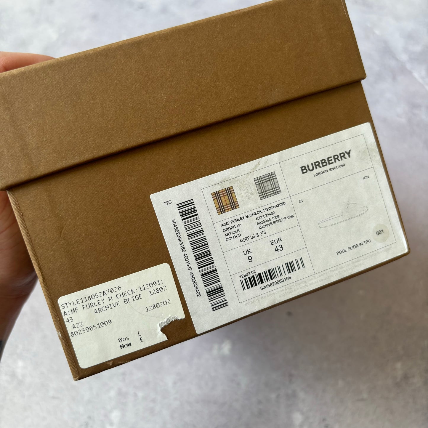 Burberry Sliders - UK 10