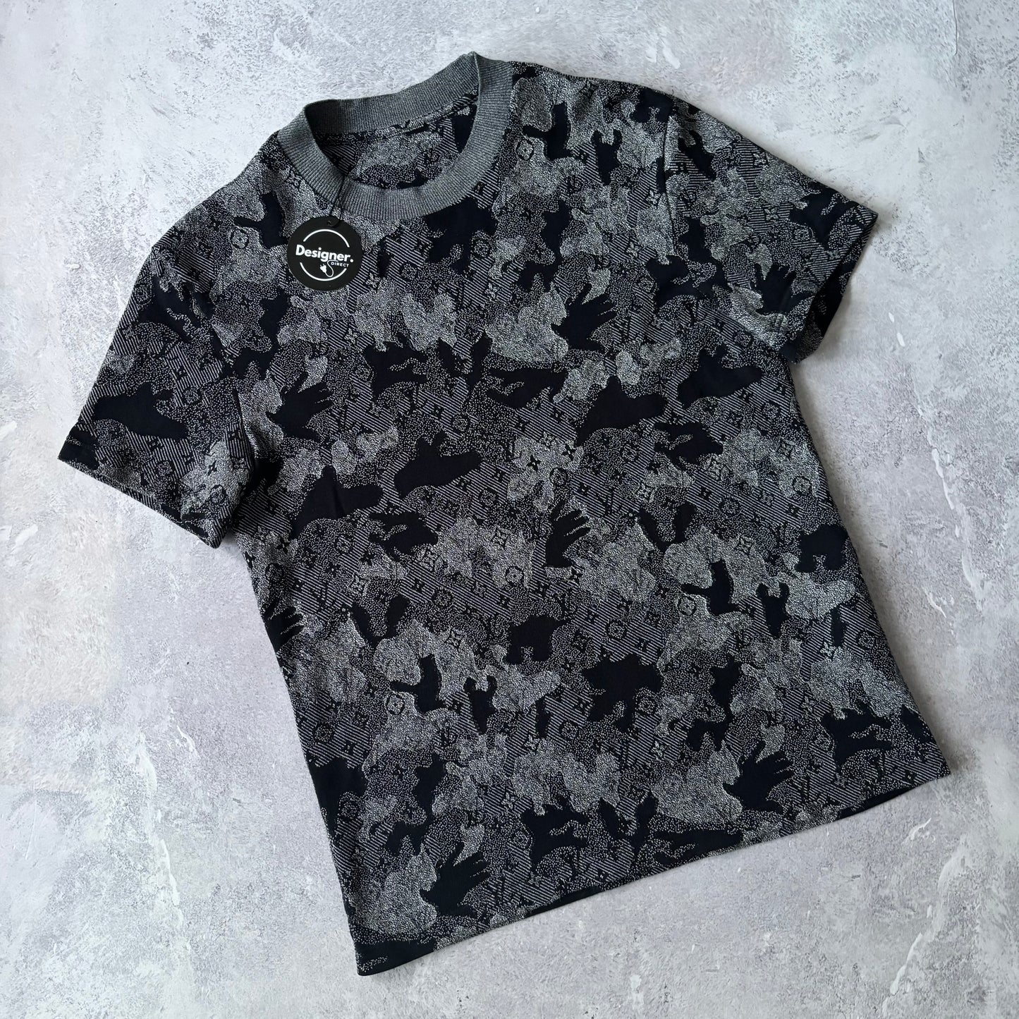 Louis Vuitton T-Shirt - Medium