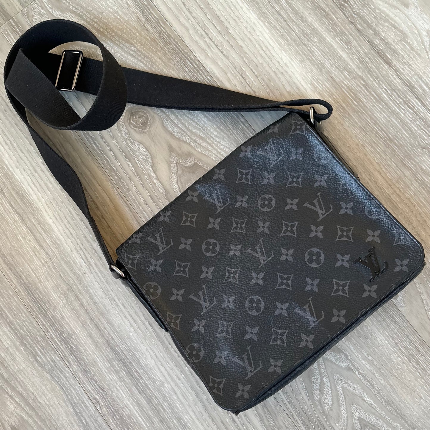 Louis Vuitton Pm Messenger Bag