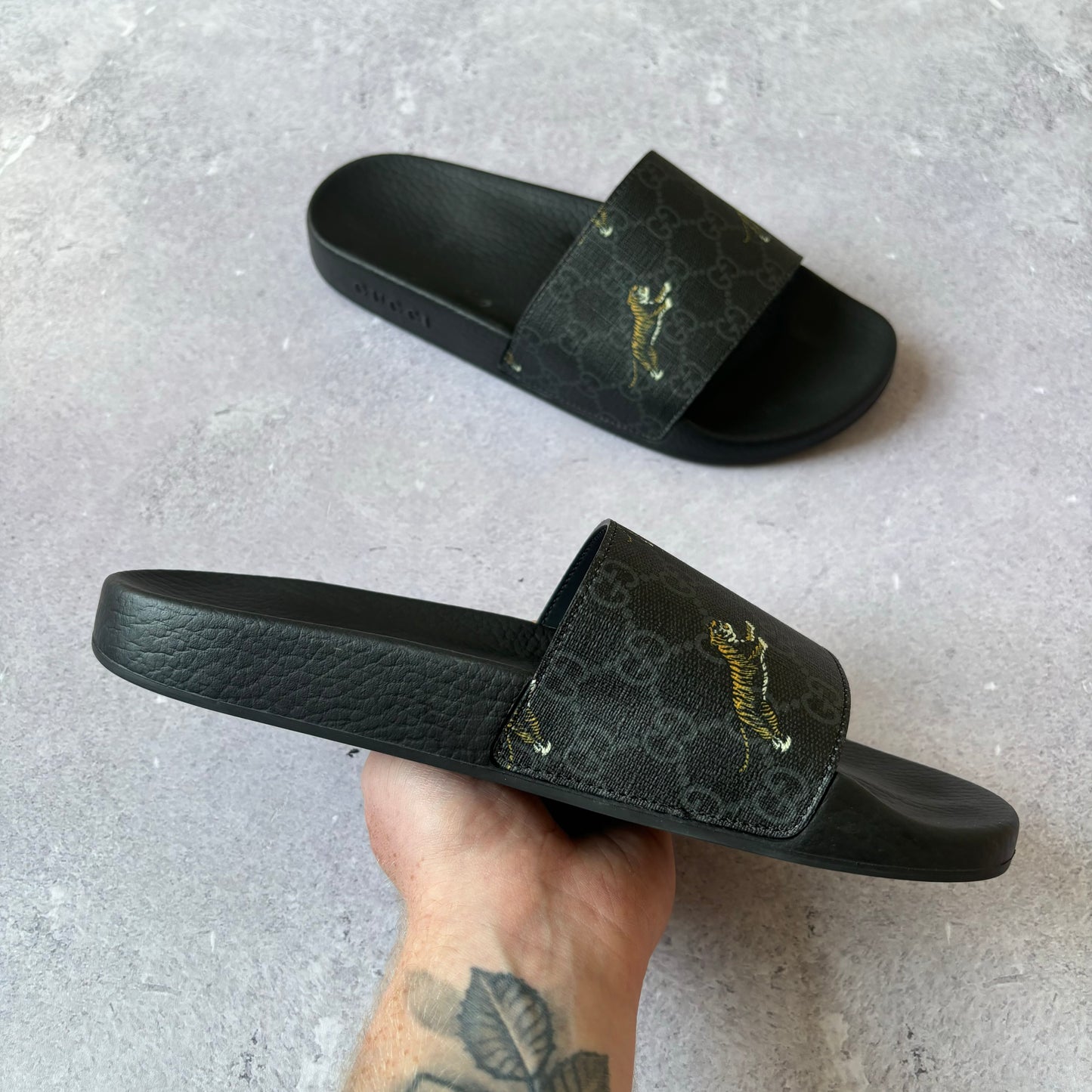 Gucci Sliders - UK 9
