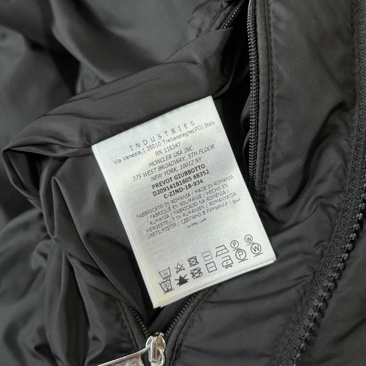 Moncler Prevot Puffer Jacket - Size 0