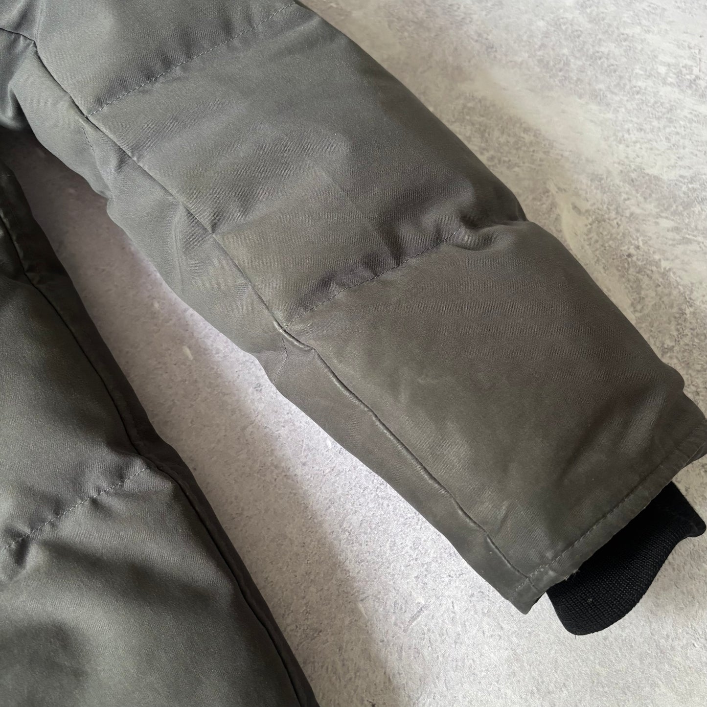 Canada Goose Wyndham Parka - Large