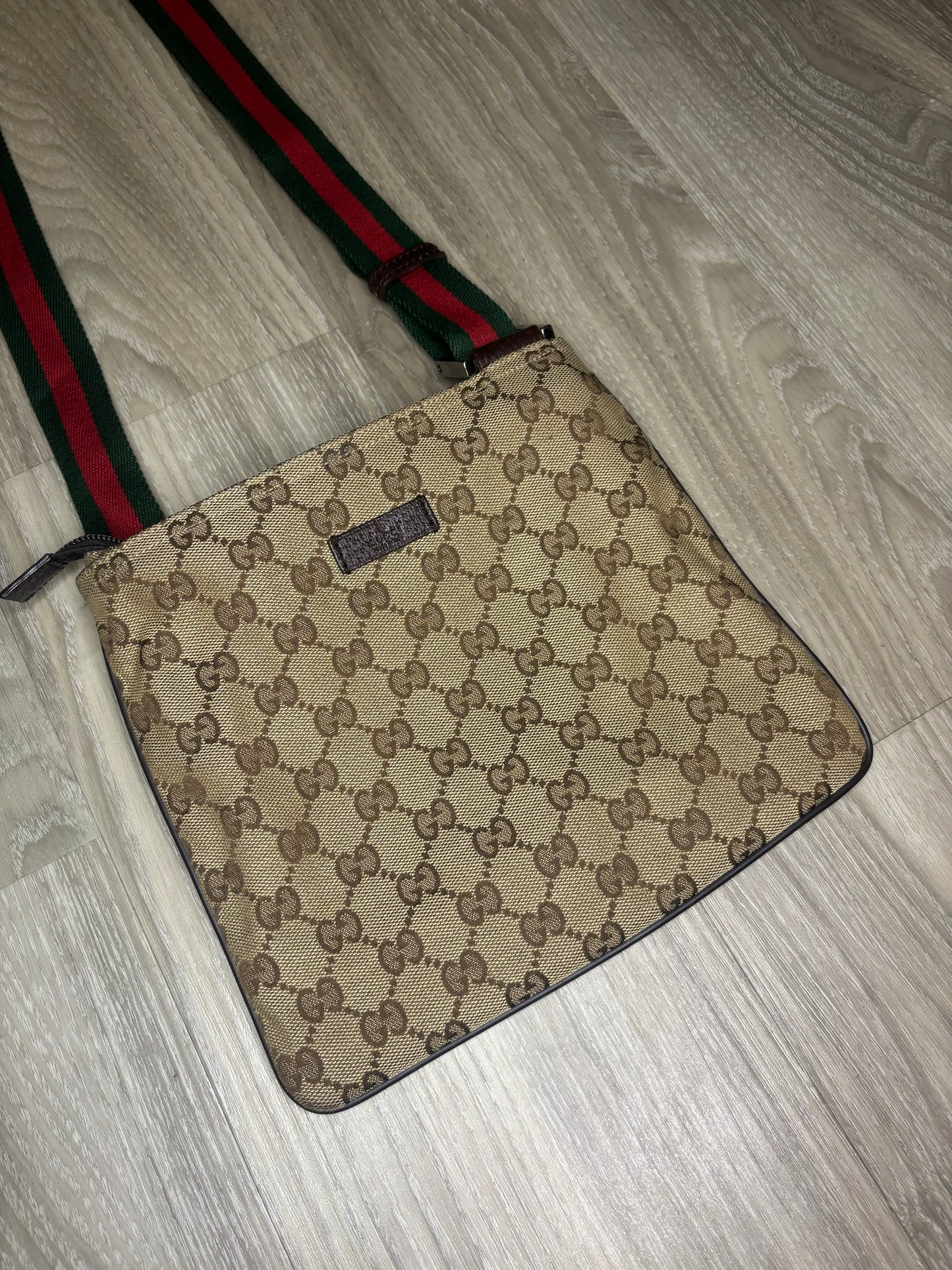 Gucci Messenger Bag (Beige)