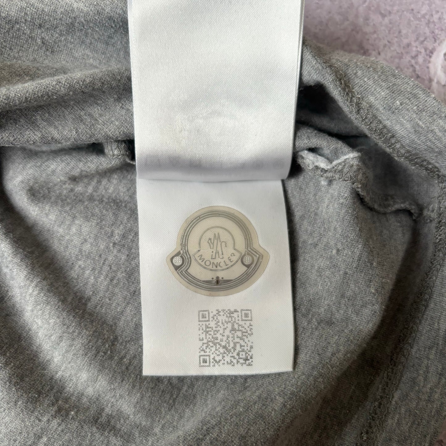 Moncler T-Shirt - Medium