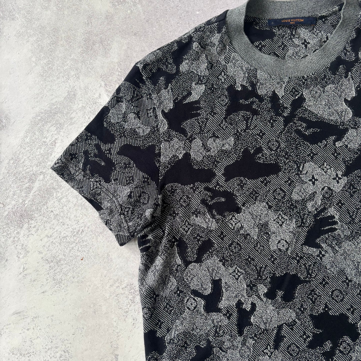 Louis Vuitton Camo T-Shirt - Small