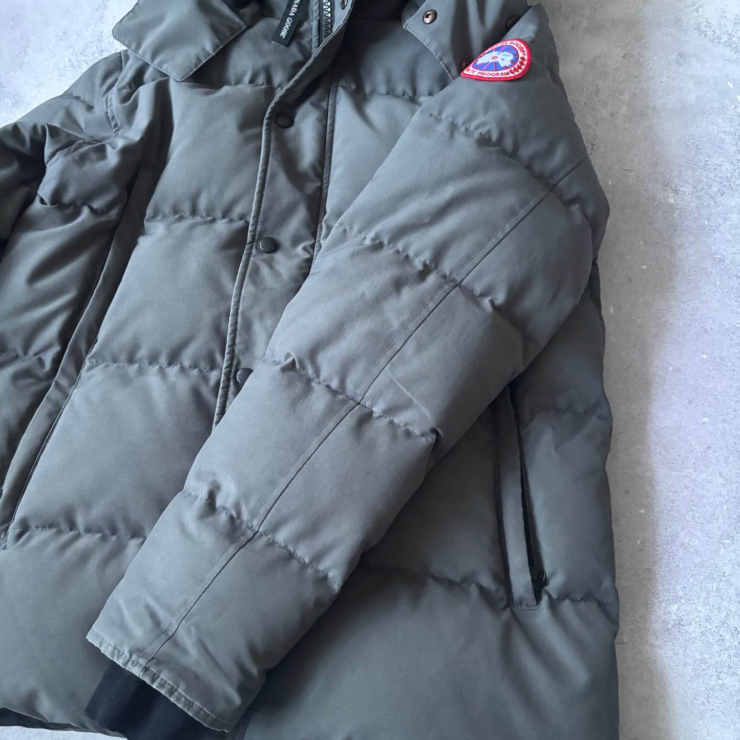 Canada Goose Wyndham Parka - Large