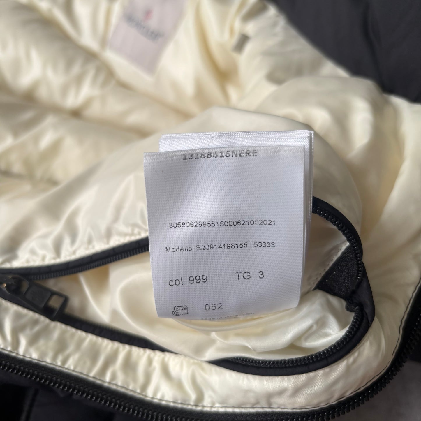 Moncler Wilms Puffer Jacket - Size 3