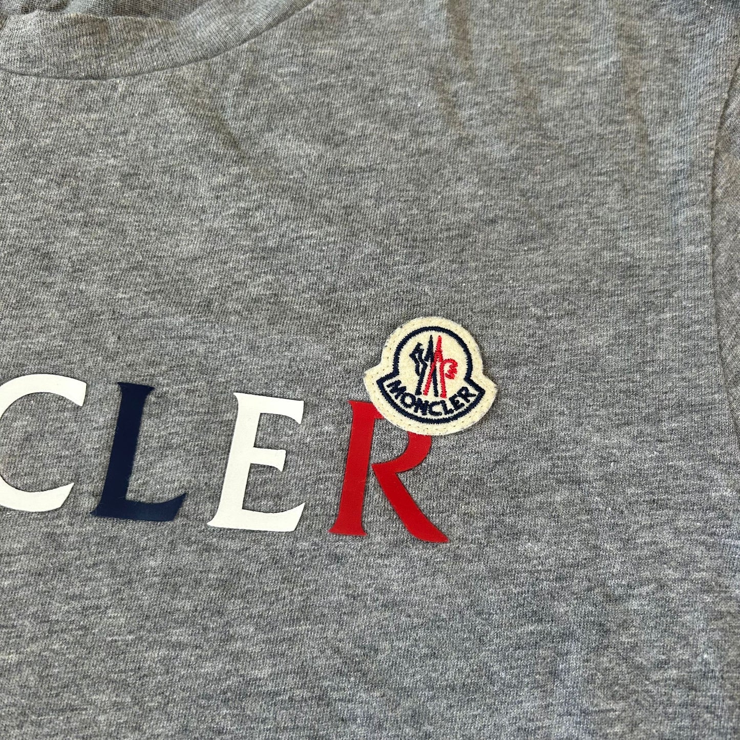 Moncler T-Shirt Size M