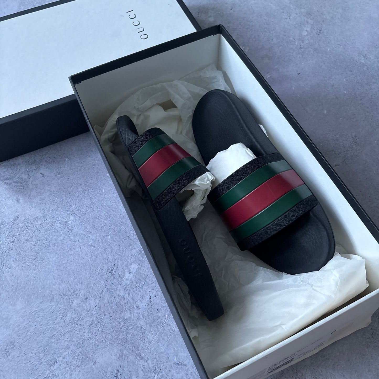 Gucci Pursuit Sliders - UK 8