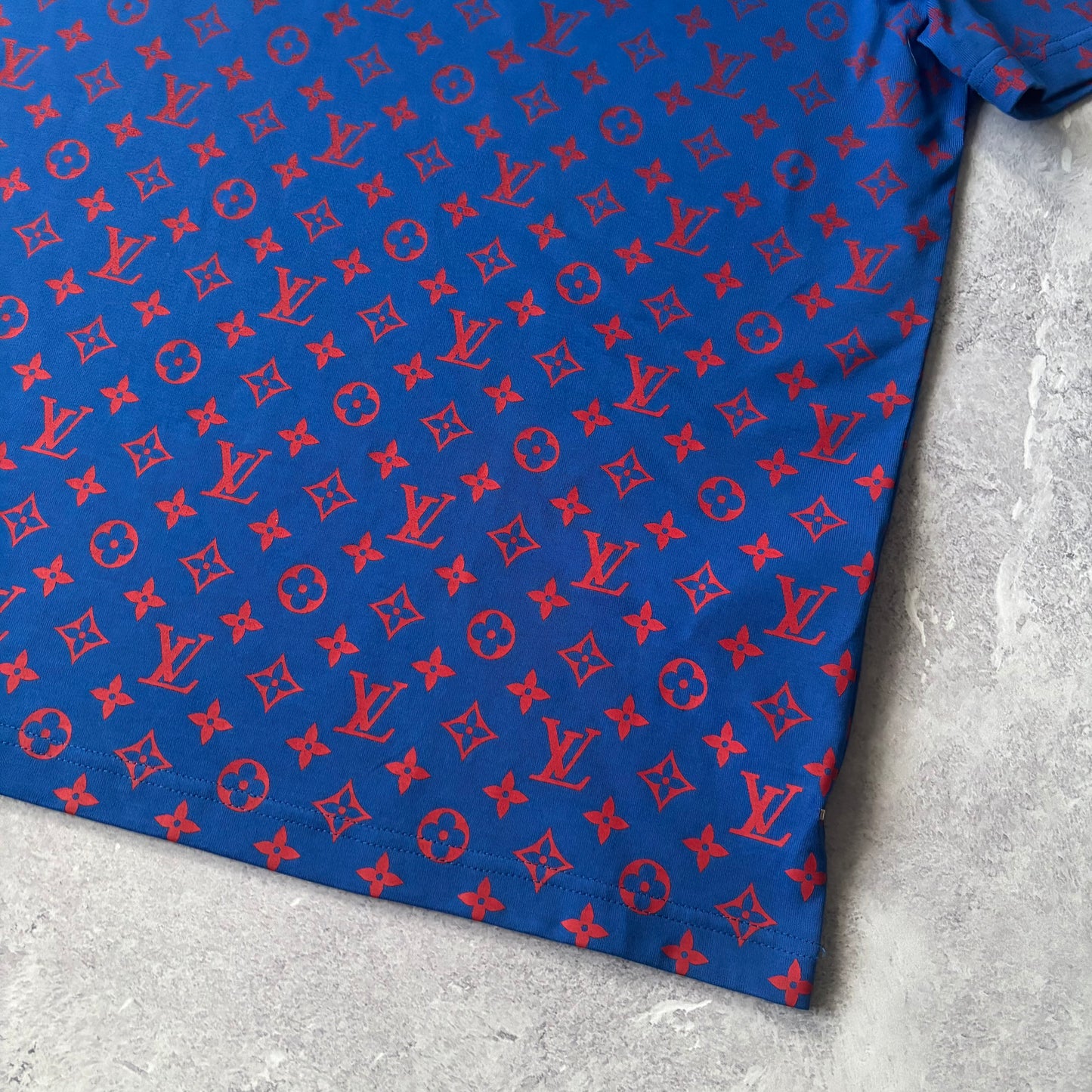 Louis Vuitton Gradient T-Shirt - Medium
