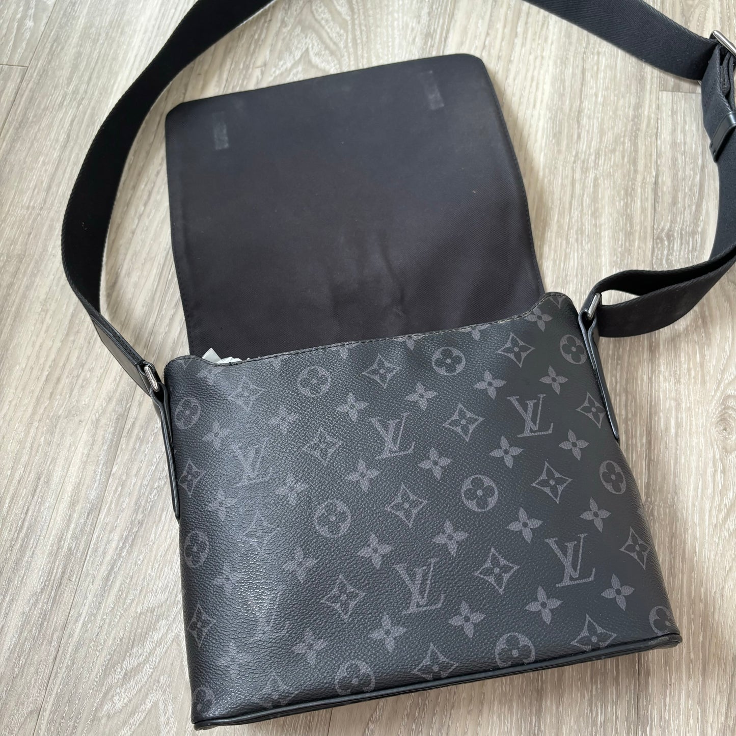 Louis Vuitton Pm Messenger