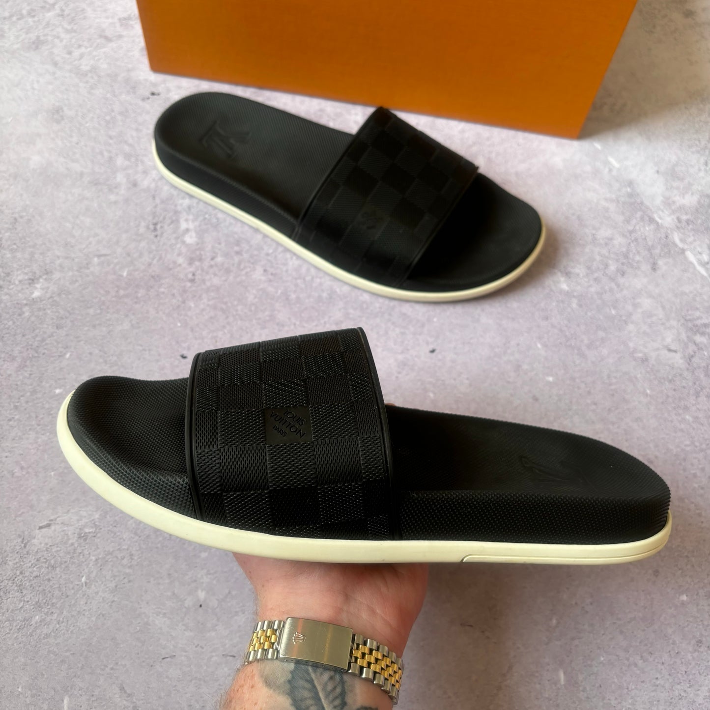 Louis Vuitton Sliders - UK 10