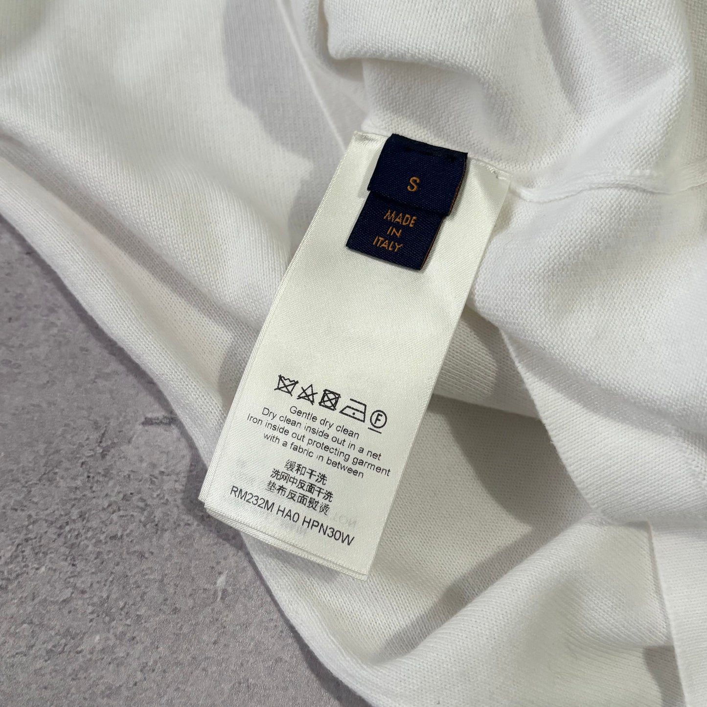 Louis Vuitton T-Shirt - Small