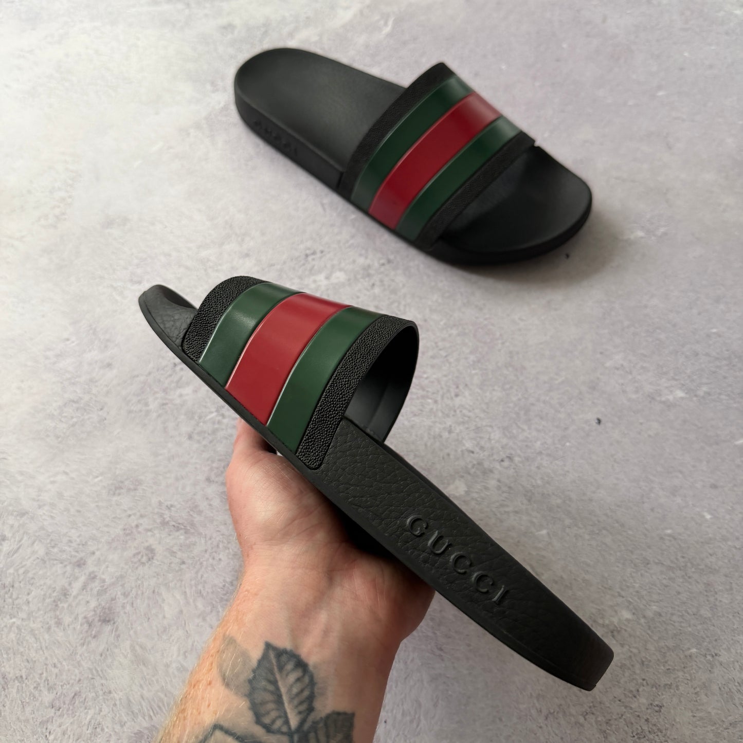 Gucci Pursuit Sliders - UK 9