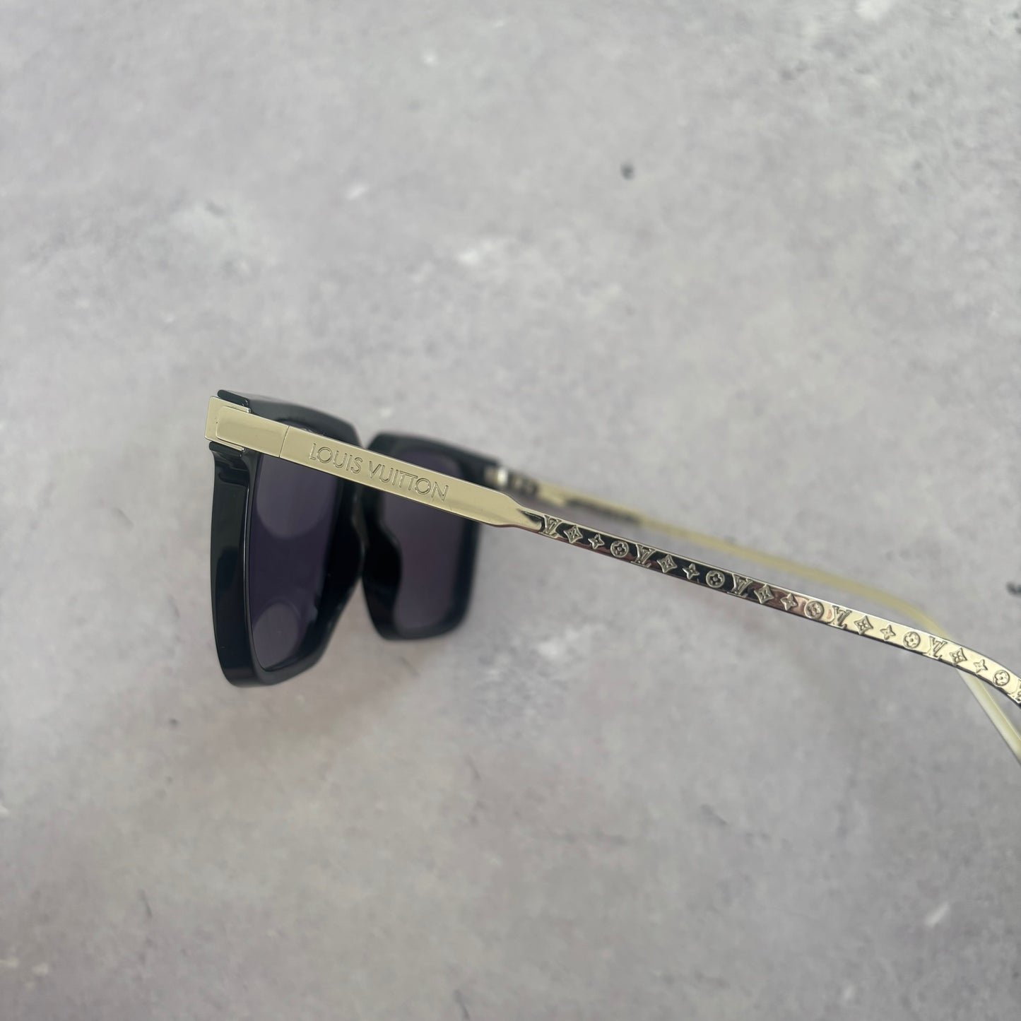 Louis Vuitton Rise Square Sunglasses