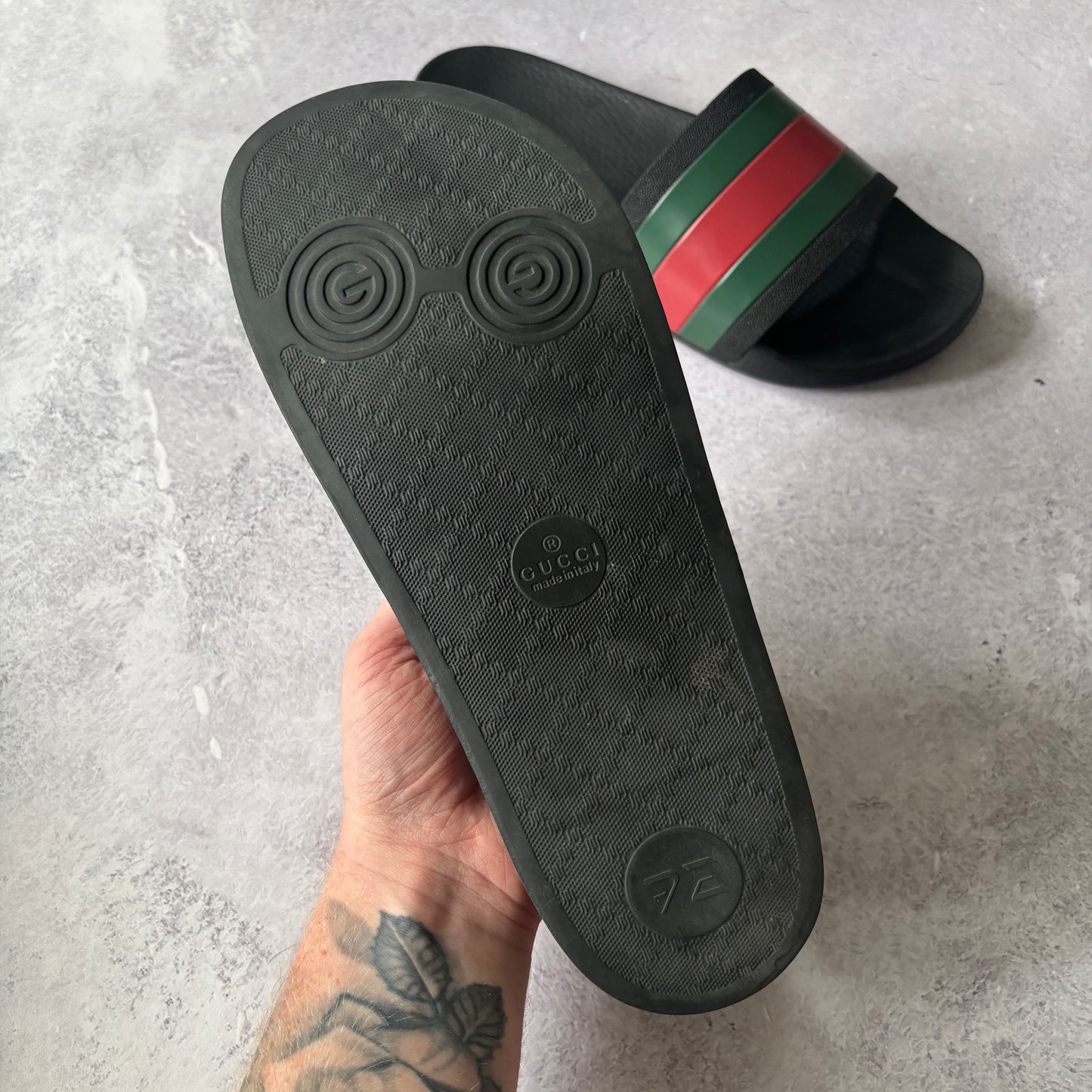 Gucci Pursuit Sliders - UK 9