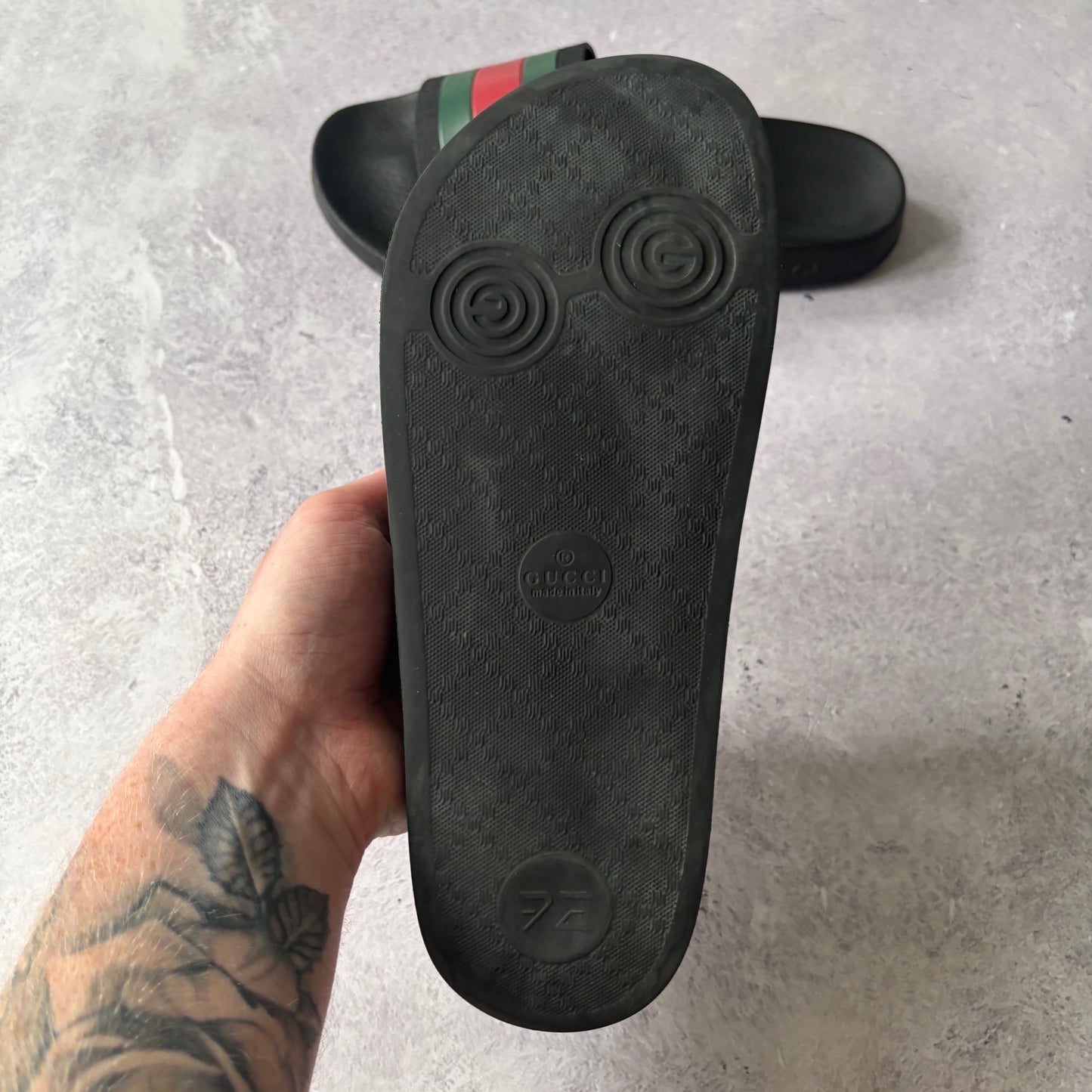 Gucci Pursuit Sliders - UK 7