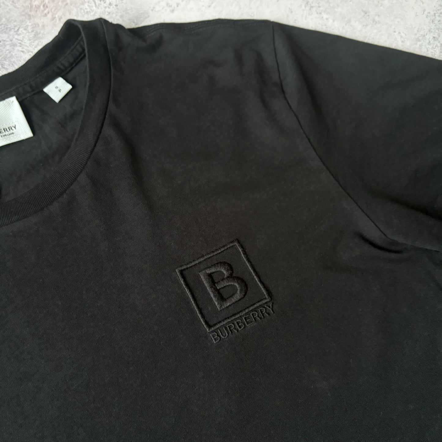 Burberry T-Shirt - Small