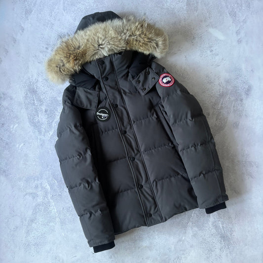 Canada Goose Wyndham Parka - Medium