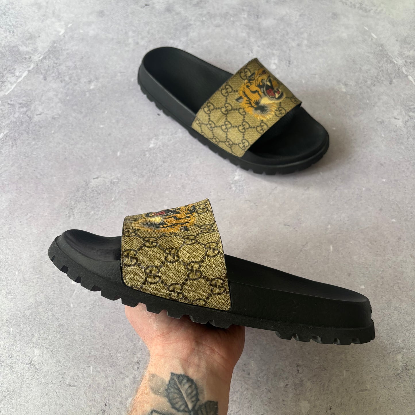 Gucci Sliders - UK 9