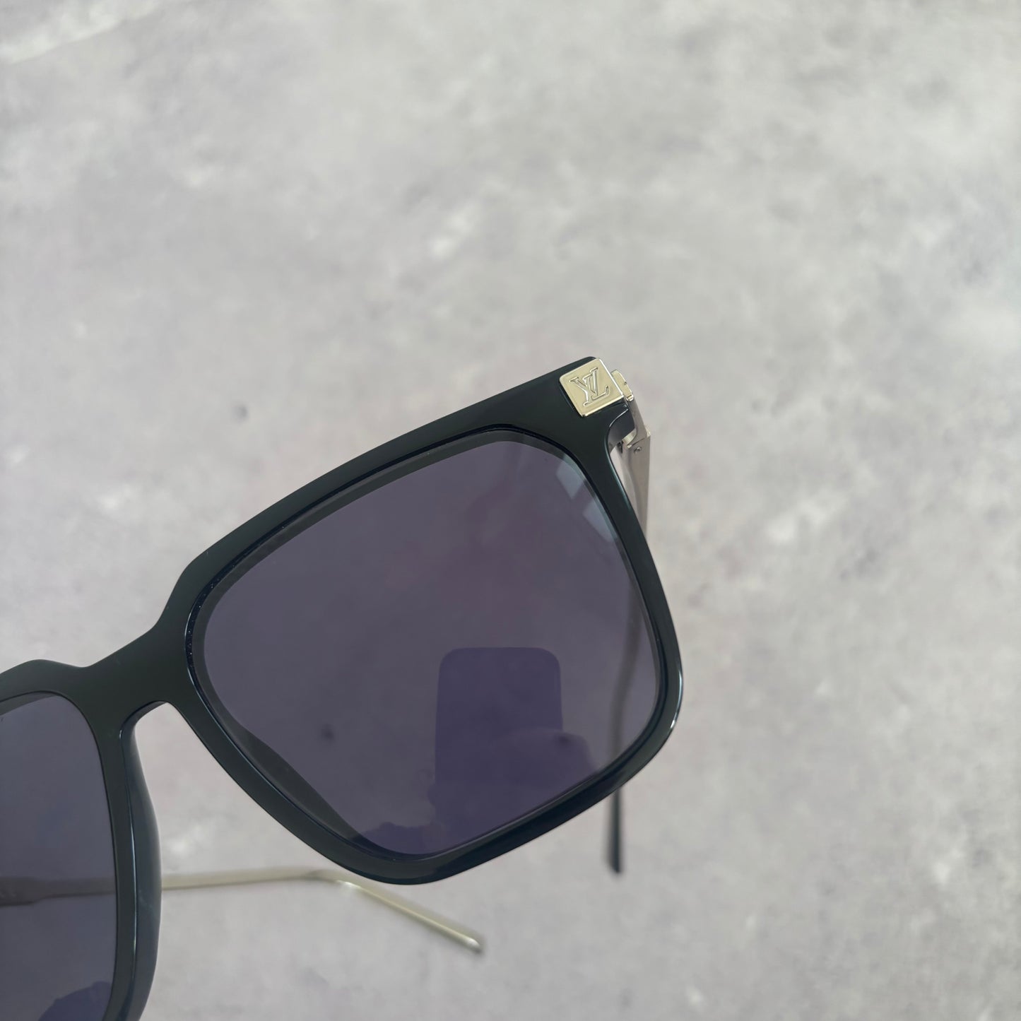 Louis Vuitton Rise Square Sunglasses