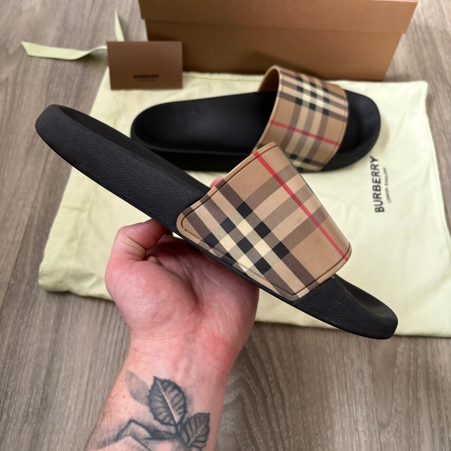 Burberry Sliders UK 8