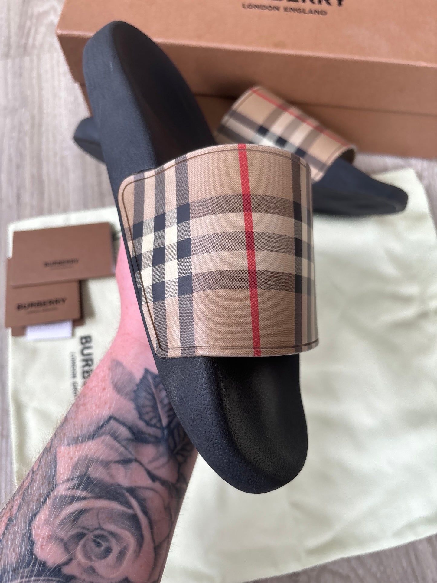 Burberry Sliders UK 9